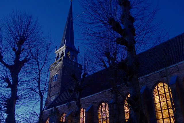 Broeker Kerk bij nacht